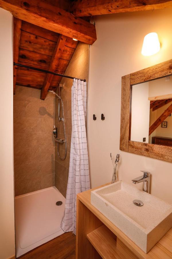 Domaine Agricole Cotze / Casa Rural Enveitg Buitenkant foto