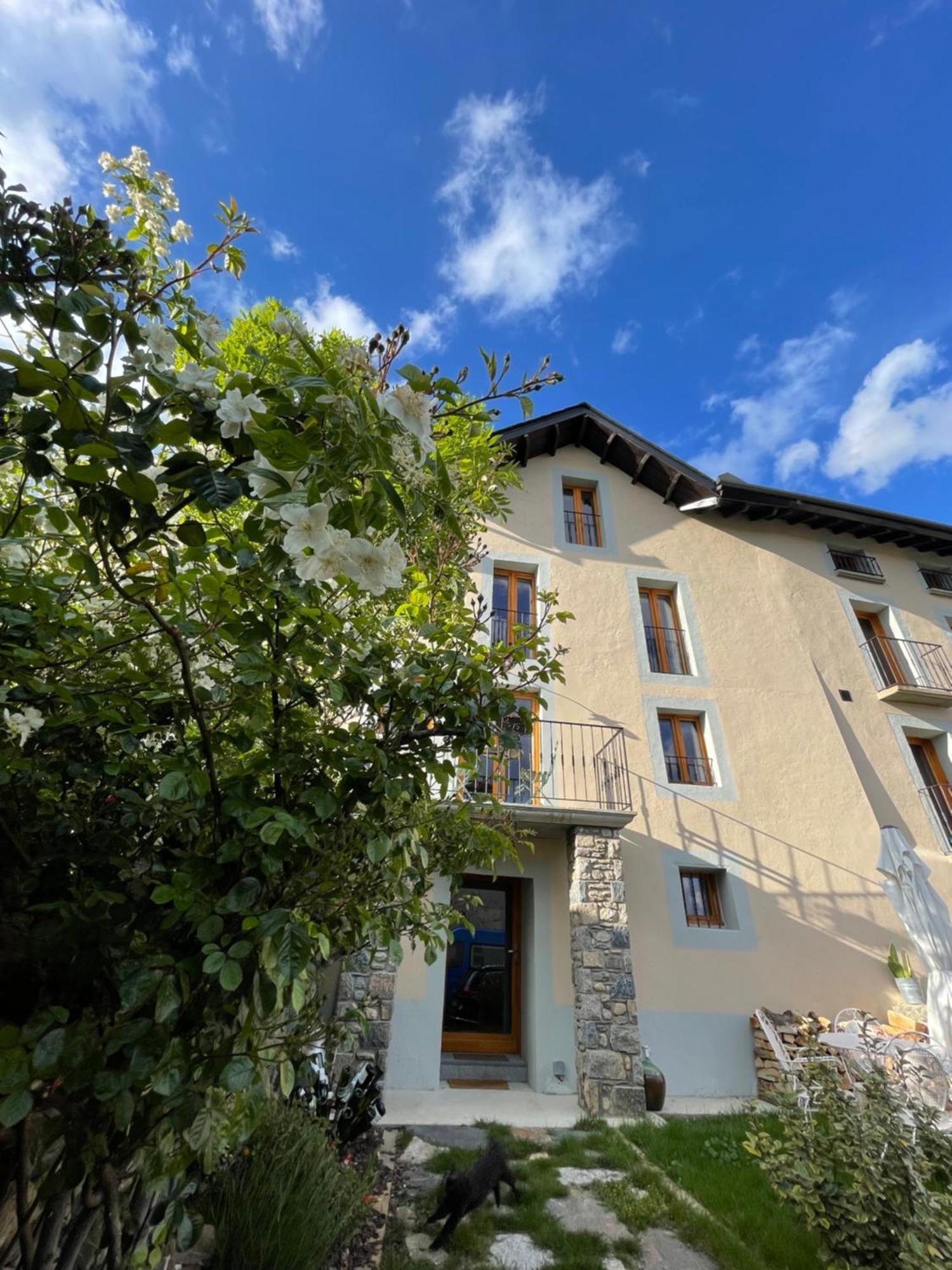 Domaine Agricole Cotze / Casa Rural Enveitg Buitenkant foto
