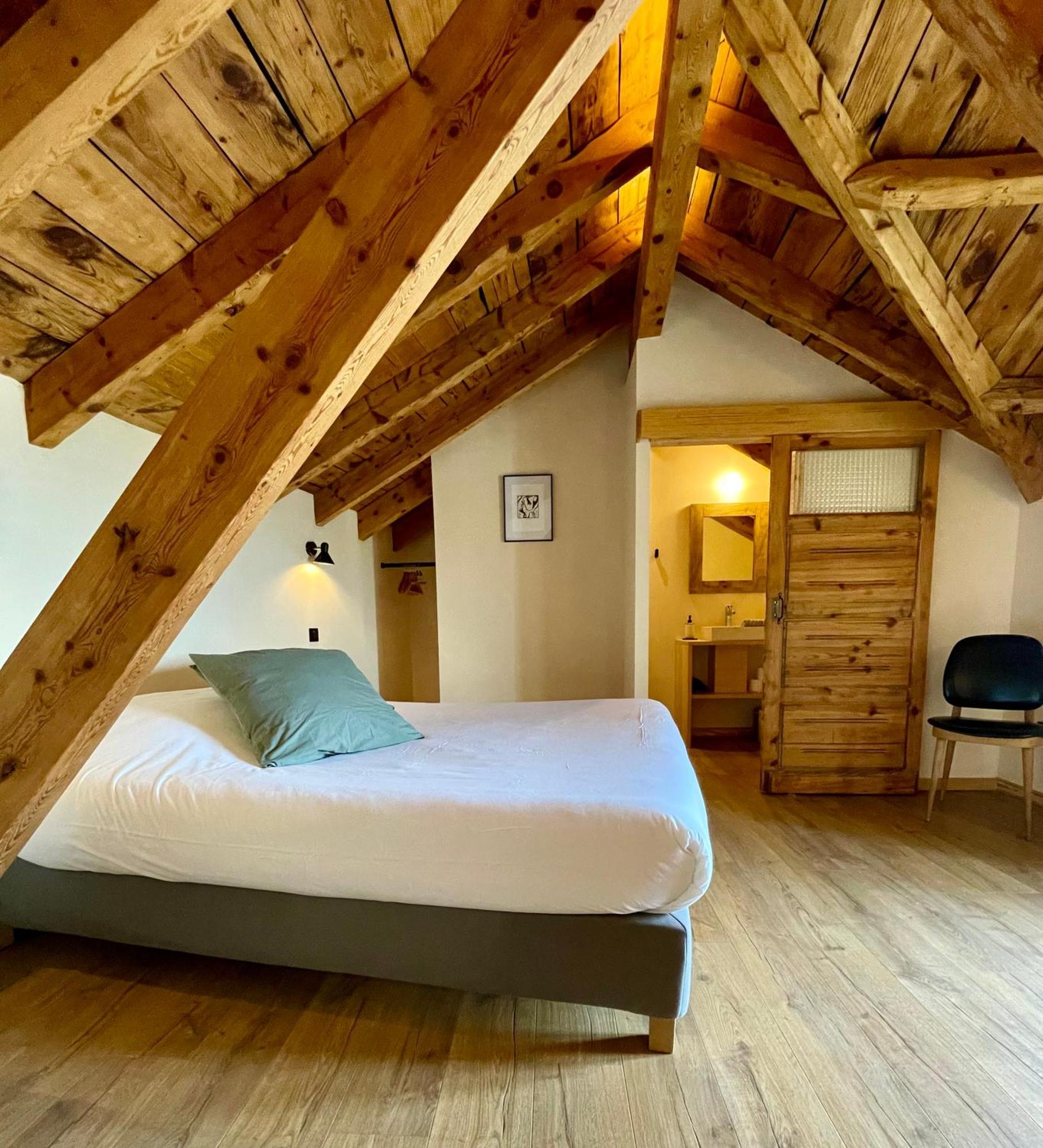 Domaine Agricole Cotze / Casa Rural Enveitg Buitenkant foto